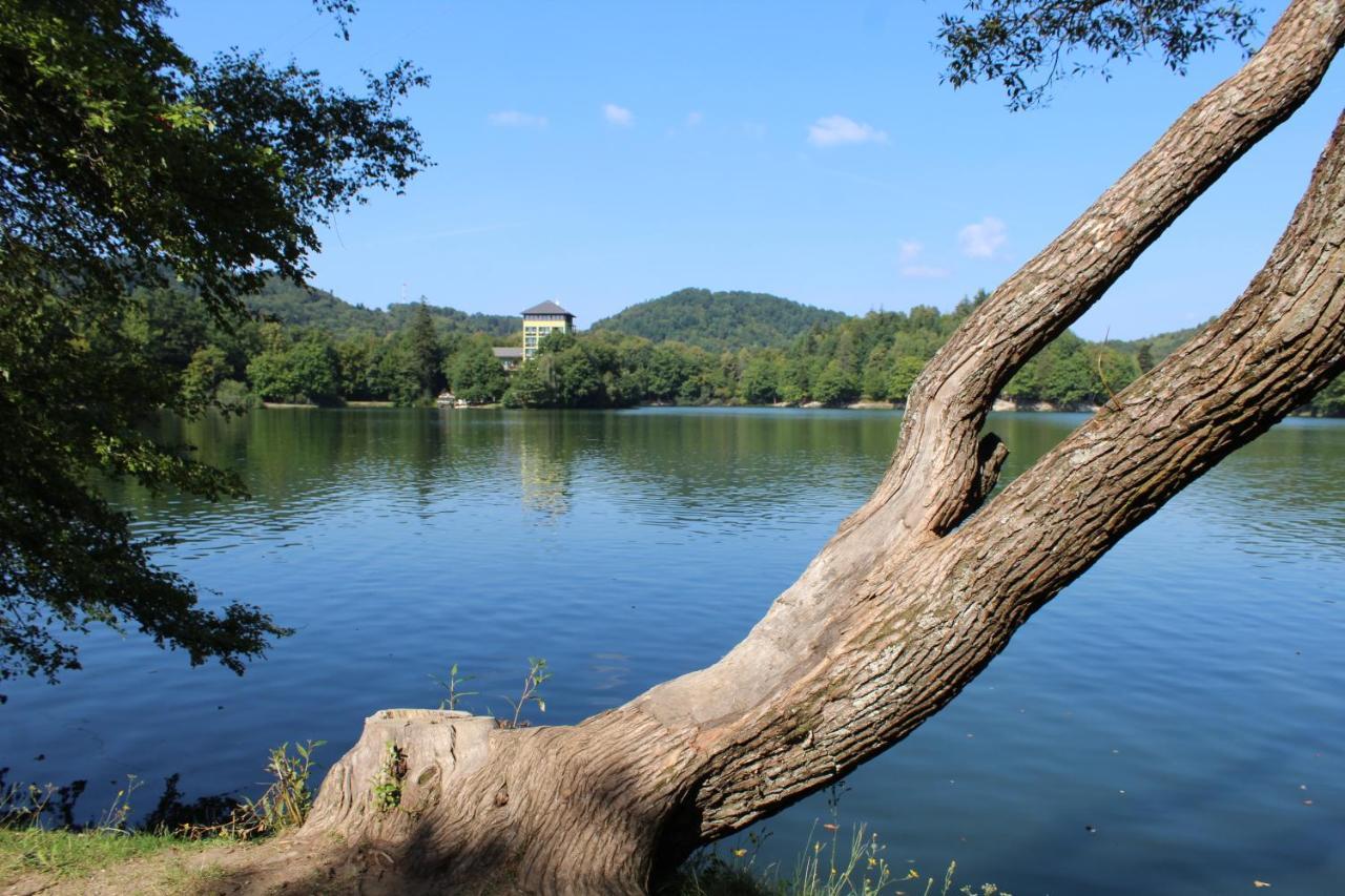 Penzion Topky Hotell Banská Štiavnica Exteriör bild