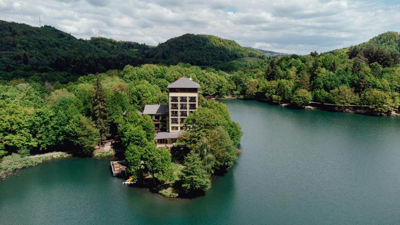 Penzion Topky Hotell Banská Štiavnica Exteriör bild