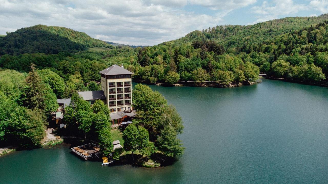 Penzion Topky Hotell Banská Štiavnica Exteriör bild