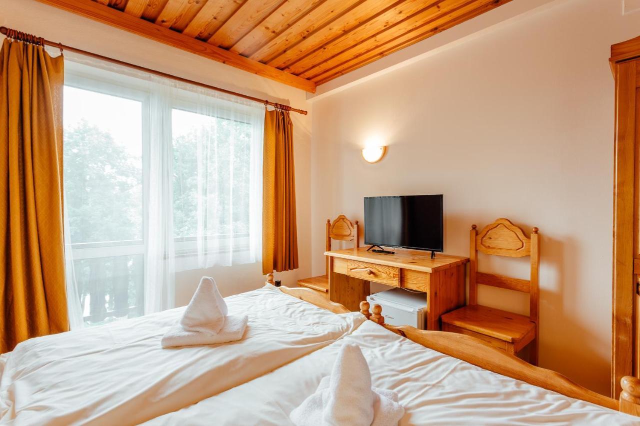 Penzion Topky Hotell Banská Štiavnica Exteriör bild