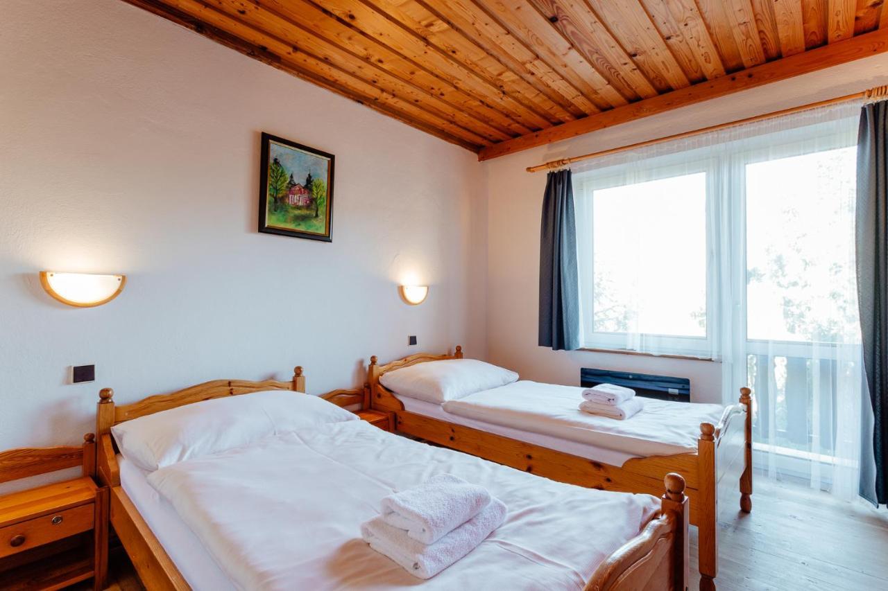 Penzion Topky Hotell Banská Štiavnica Exteriör bild