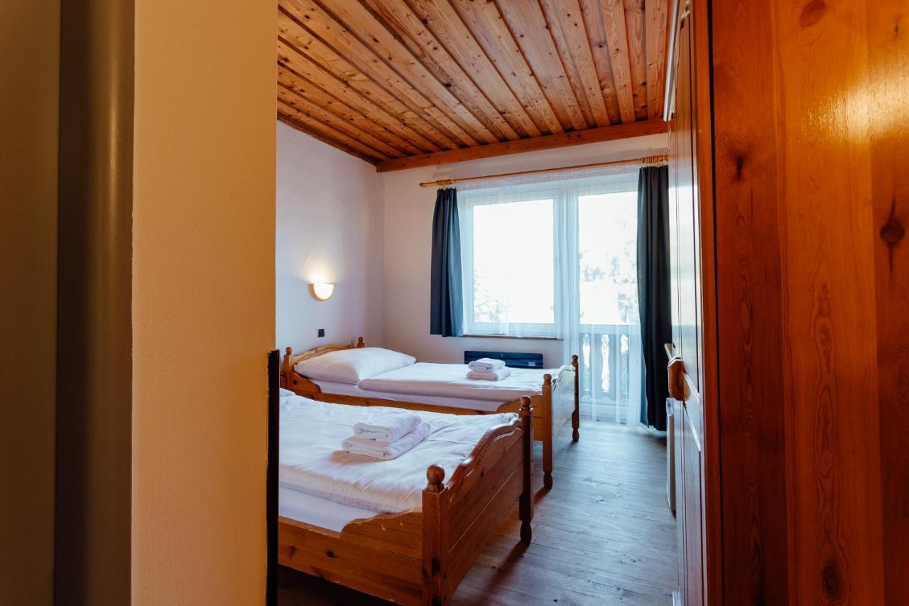 Penzion Topky Hotell Banská Štiavnica Exteriör bild